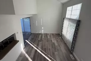 371 Wisteria Dr, Streamwood, IL 60107 - Photo 3