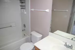 2226 Daybreak Dr, Aurora, IL 60503 - Photo 11