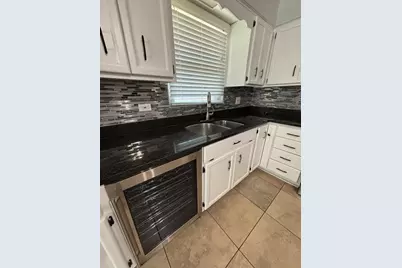 913 E 169th Street, South Holland, IL 60473 - Photo 13