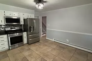 913 E 169th St, South Holland, IL 60473 - Photo 11