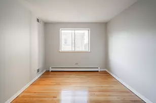 541 W Oakdale Ave, Chicago, IL 60657 - Photo 9