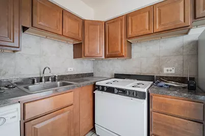 541 W Oakdale Avenue #312, Chicago, IL 60657 - Photo 3