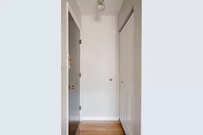 541 W Oakdale Avenue #312, Chicago, IL 60657 - Photo 5