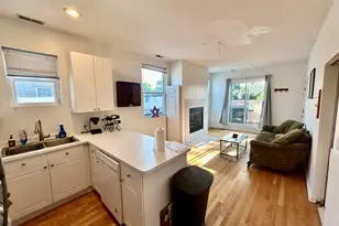 3033 N Racine Ave, Chicago, IL 60657 - Photo 3