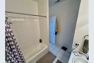 3033 N Racine Avenue #3, Chicago, IL 60657 - Photo 13