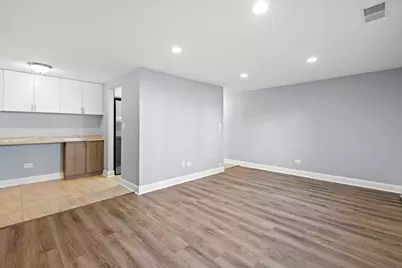 541 W Oakdale Avenue #102, Chicago, IL 60657 - Photo 7