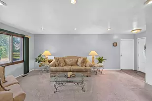 17811 Princeton Ln, Country Club Hills, IL 60478 - Photo 5