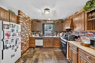 17811 Princeton Ln, Country Club Hills, IL 60478 - Photo 9