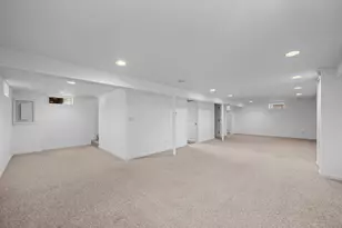 413 N Drury Ln, Arlington Heights, IL 60004 - Photo 11