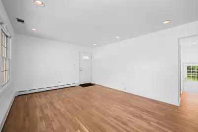413 N Drury Lane, Arlington Heights, IL 60004 - Photo 3