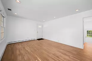 413 N Drury Ln, Arlington Heights, IL 60004 - Photo 3