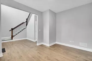 21350 Somerset St, Shorewood, IL 60404 - Photo 13
