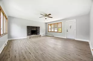 10 Lincoln Ave, East Dundee, IL 60118 - Photo 13