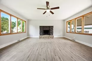 10 Lincoln Ave, East Dundee, IL 60118 - Photo 15