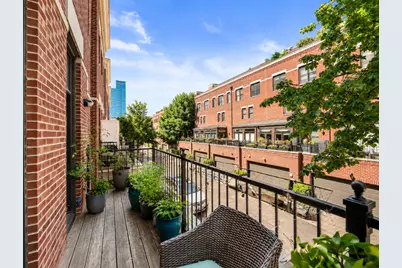 1815 S Prairie Parkway, Chicago, IL 60616 - Photo 9