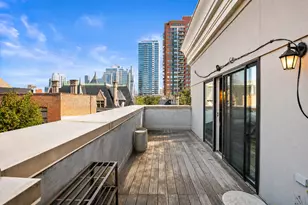 1815 S Prairie Pkwy, Chicago, IL 60616 - Photo 19