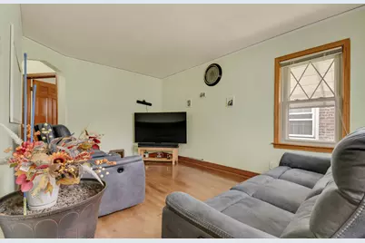 5551 S Kenneth Avenue, Chicago, IL 60629 - Photo 3