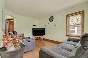 5551 S Kenneth Ave, Chicago, IL 60629 - Photo 3