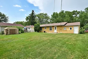 1675 Evergreen Ave, Hanover Park, IL 60133 - Photo 21