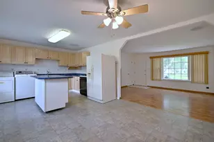 1675 Evergreen Ave, Hanover Park, IL 60133 - Photo 7
