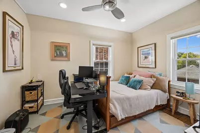 1049 N Elmwood Avenue, Oak Park, IL 60302 - Photo 17