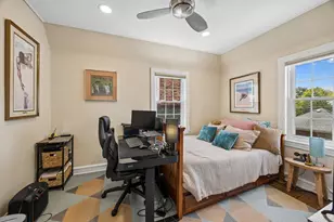 1049 N Elmwood Ave, Oak Park, IL 60302 - Photo 17