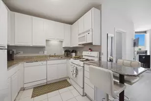 645 N Kingsbury St, Chicago, IL 60654 - Photo 11