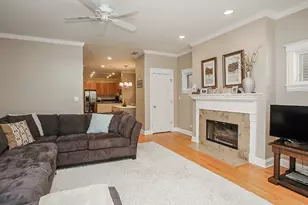 3836 N Janssen Ave, Chicago, IL 60613 - Photo 3
