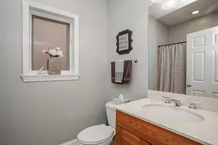 3836 N Janssen Ave, Chicago, IL 60613 - Photo 13