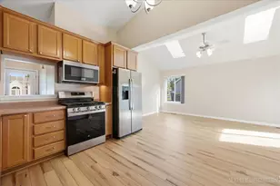 798 Stanford Ln, Carol Stream, IL 60188 - Photo 9