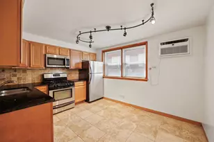 8440 W 95th St, Hickory Hills, IL 60457 - Photo 5