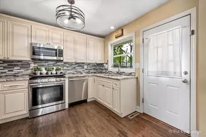 763 Westgate Drive, Aurora, IL 60506 - Photo 5