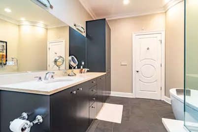 111 W Elm Street, Chicago, IL 60610 - Photo 17