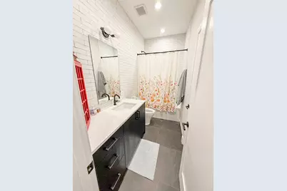 2244 N Kenmore Avenue #2S, Chicago, IL 60614 - Photo 9