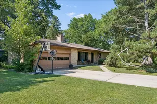 1704 Park Ave W, Highland Park, IL 60035 - Photo 1