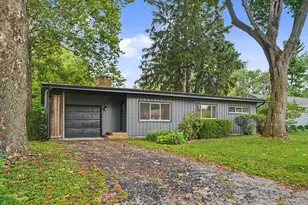 1612 Chevy Chase Dr, Champaign, IL 61821 - Photo 3