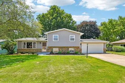213 E Willow Street, Elburn, IL 60119 - Photo 1