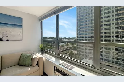 3550 N Lake Shore Drive #817, Chicago, IL 60657 - Photo 13