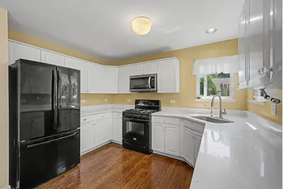 3076 Hampshire Lane, Waukegan, IL 60087 - Photo 9