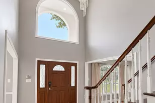 6722 Sweetbriar Ln, Darien, IL 60561 - Photo 17
