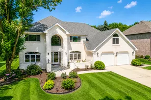 6722 Sweetbriar Ln, Darien, IL 60561 - Photo 5