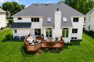 6722 Sweetbriar Ln, Darien, IL 60561 - Photo 13