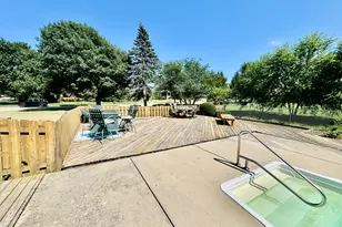 640 Fairway Ln, Sycamore, IL 60178 - Photo 7