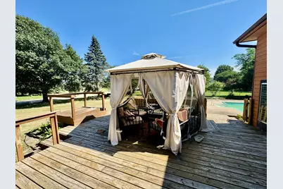 640 Fairway Lane, Sycamore, IL 60178 - Photo 9