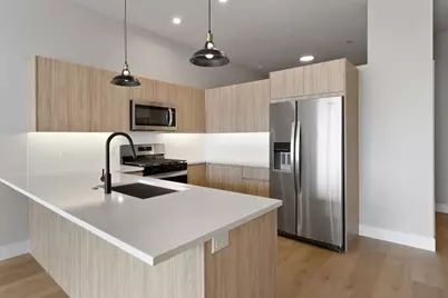 2475 W Foster Avenue #206, Chicago, IL 60625 - Photo 17