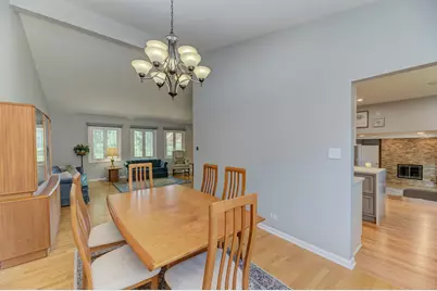 1338 W Holtz Avenue, Addison, IL 60101 - Photo 11