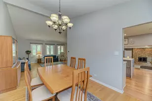 1338 W Holtz Ave, Addison, IL 60101 - Photo 11
