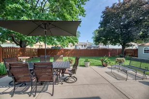1338 W Holtz Ave, Addison, IL 60101 - Photo 37