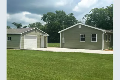 422 E 5th Avenue, Rankin, IL 60960 - Photo 9