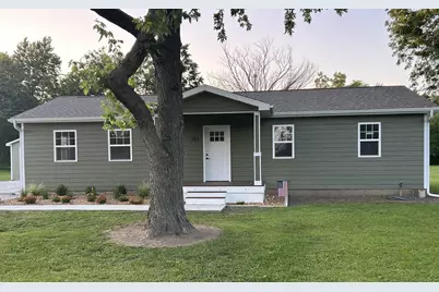 422 E 5th Avenue, Rankin, IL 60960 - Photo 5